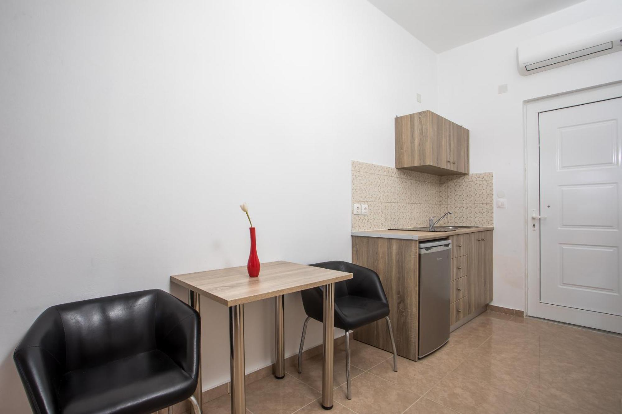Al Mare Apartments 아판토우 외부 사진