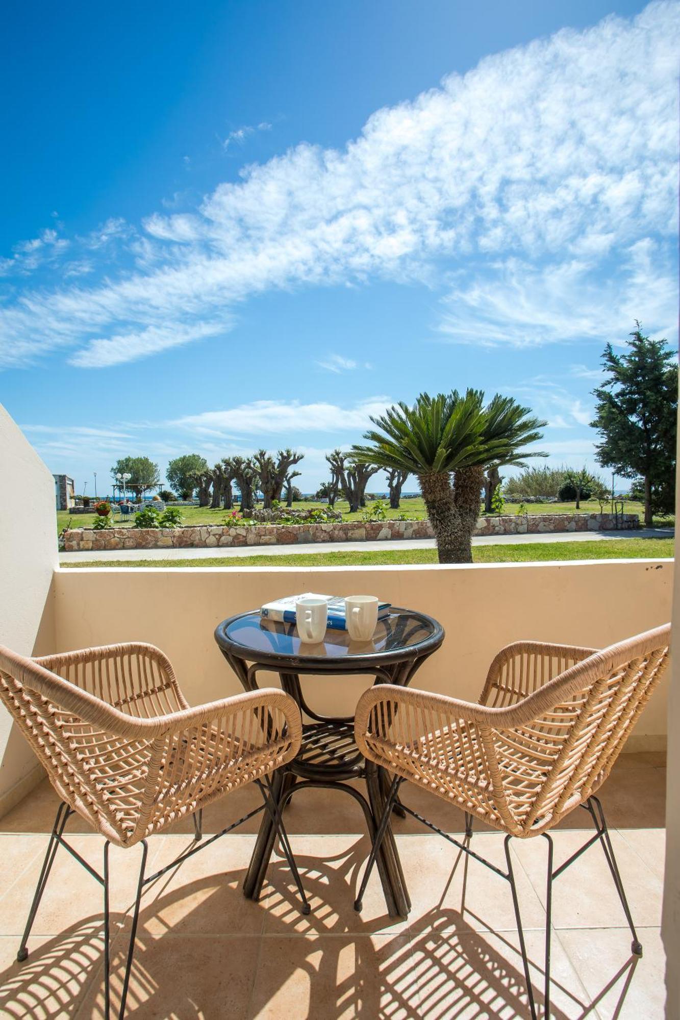 Al Mare Apartments 아판토우 외부 사진