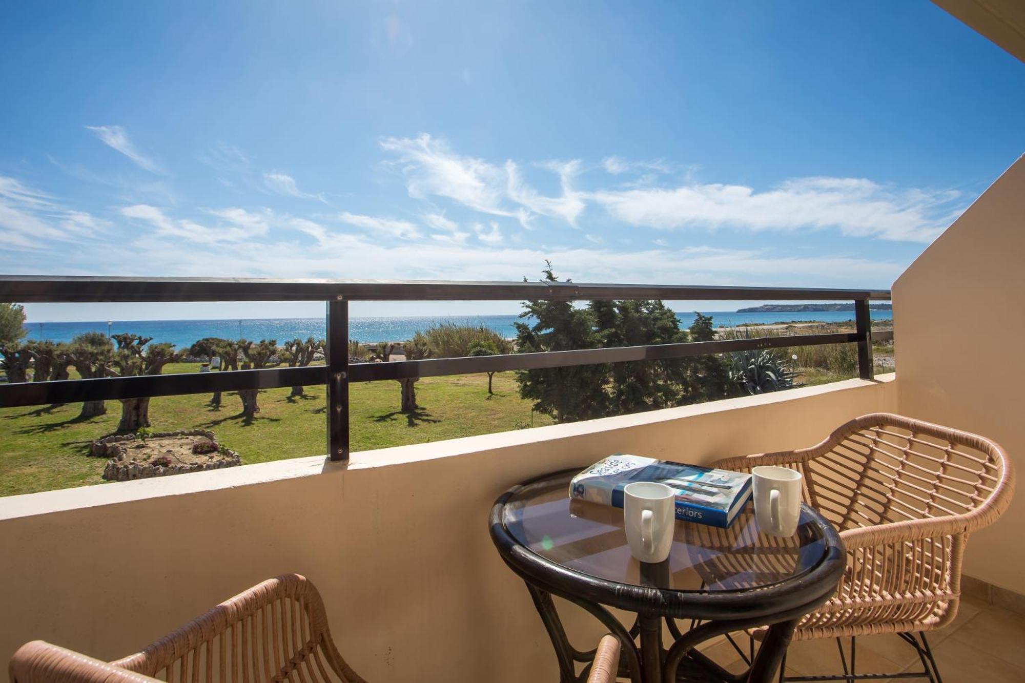 Al Mare Apartments 아판토우 외부 사진