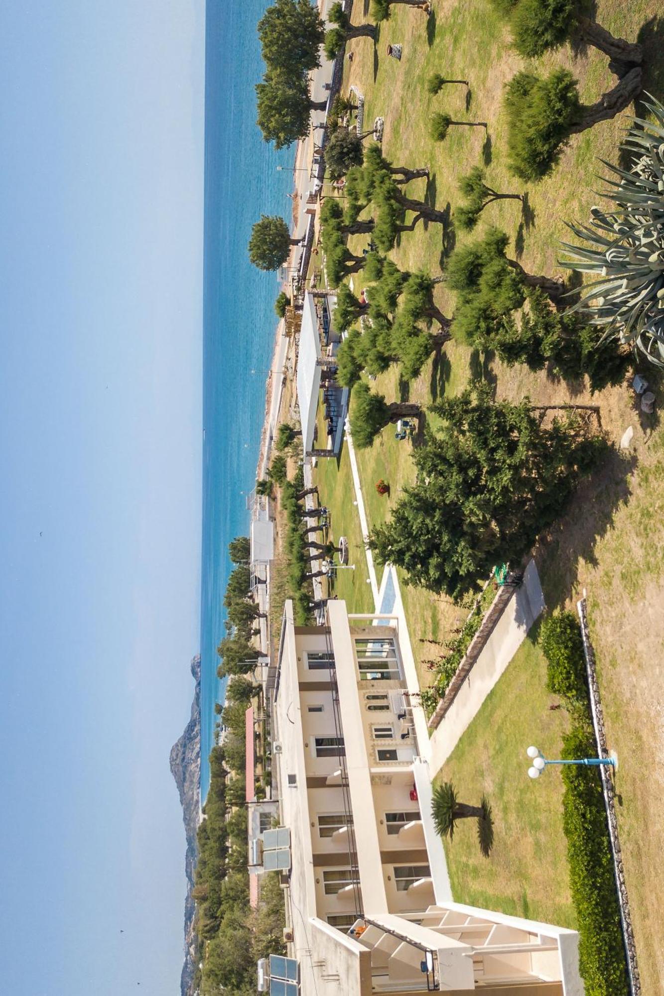 Al Mare Apartments 아판토우 외부 사진