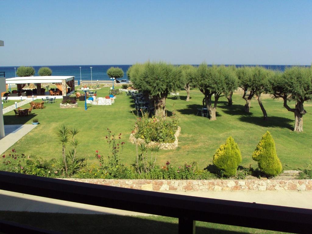 Al Mare Apartments 아판토우 외부 사진